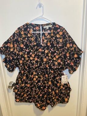 Black Floral Mini Dress with Ruffled Sleeves